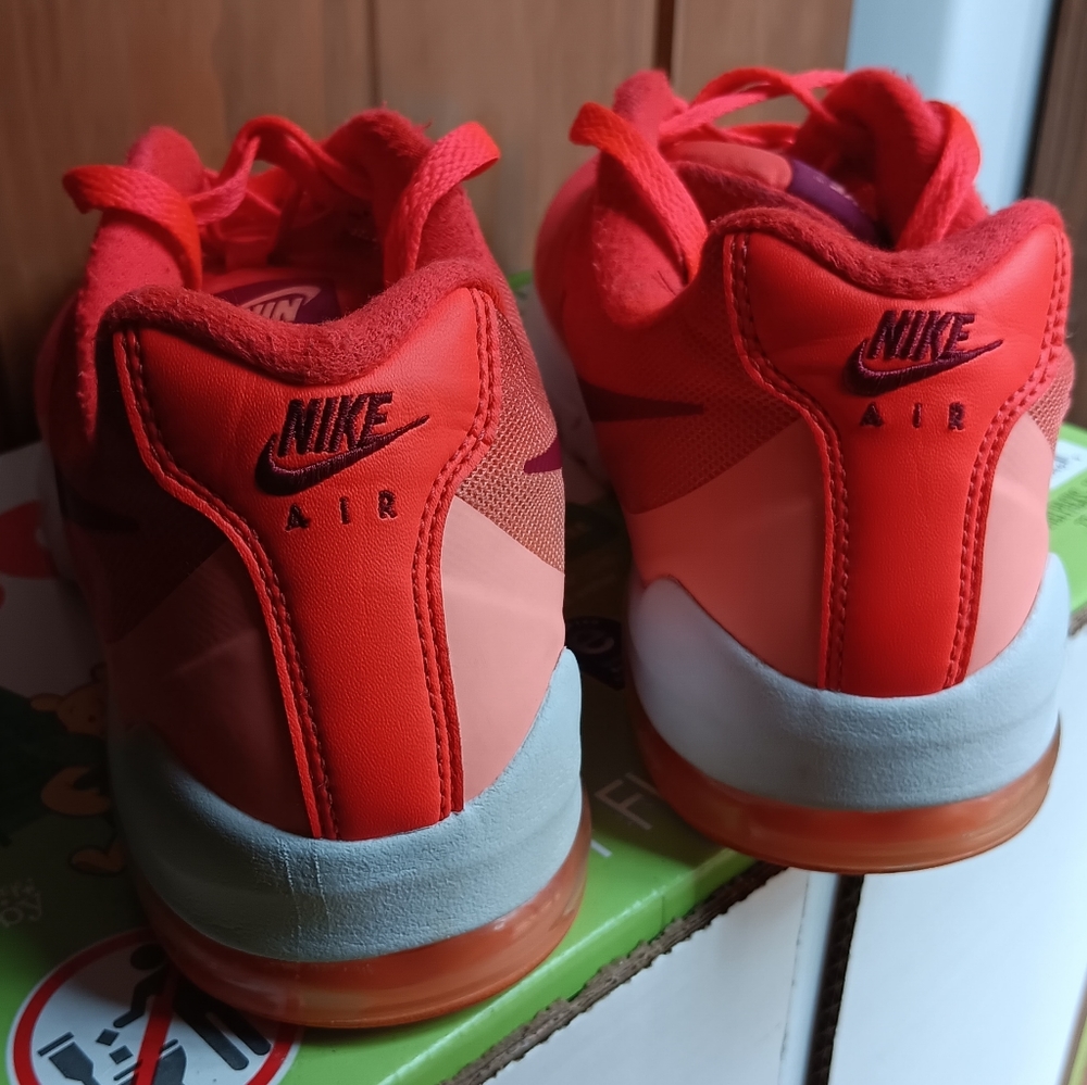 Nike Shoes size woman's 10